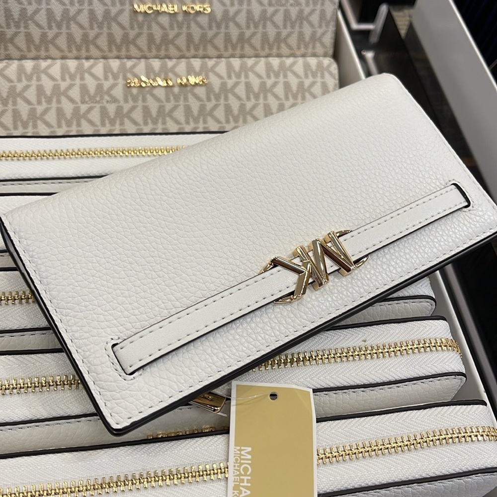 Michael Kors Reed Lg Bifold Pebbled Leather Snap Wallet Card Case 
Optic White